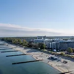 Sea Breeze Private In Marine Appartement Kołobrzeg
