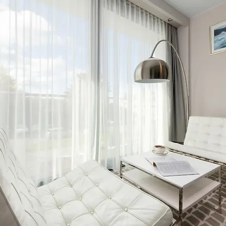 Sea Breeze Prywatny W Marine Przy Plazy Lägenhet