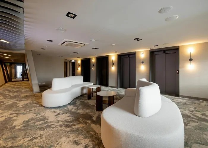 Sea Breeze Private In Marine